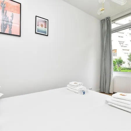 Canal Saint Martin - Amazing 12p/4br Paris