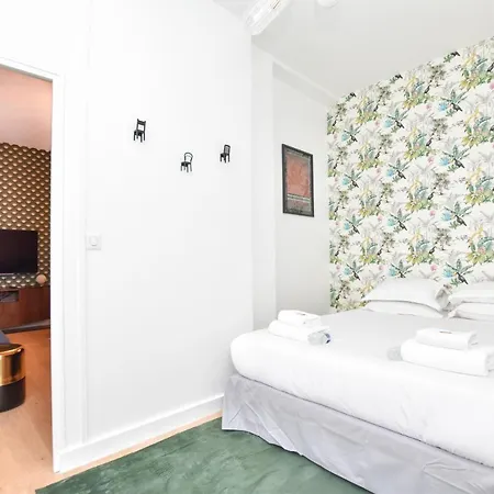 Canal Saint Martin - Amazing 12p/4br Apartment