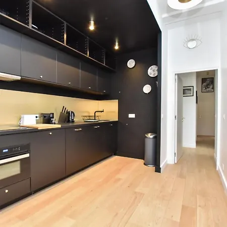 Canal Saint Martin - Amazing 12p/4br Apartment *